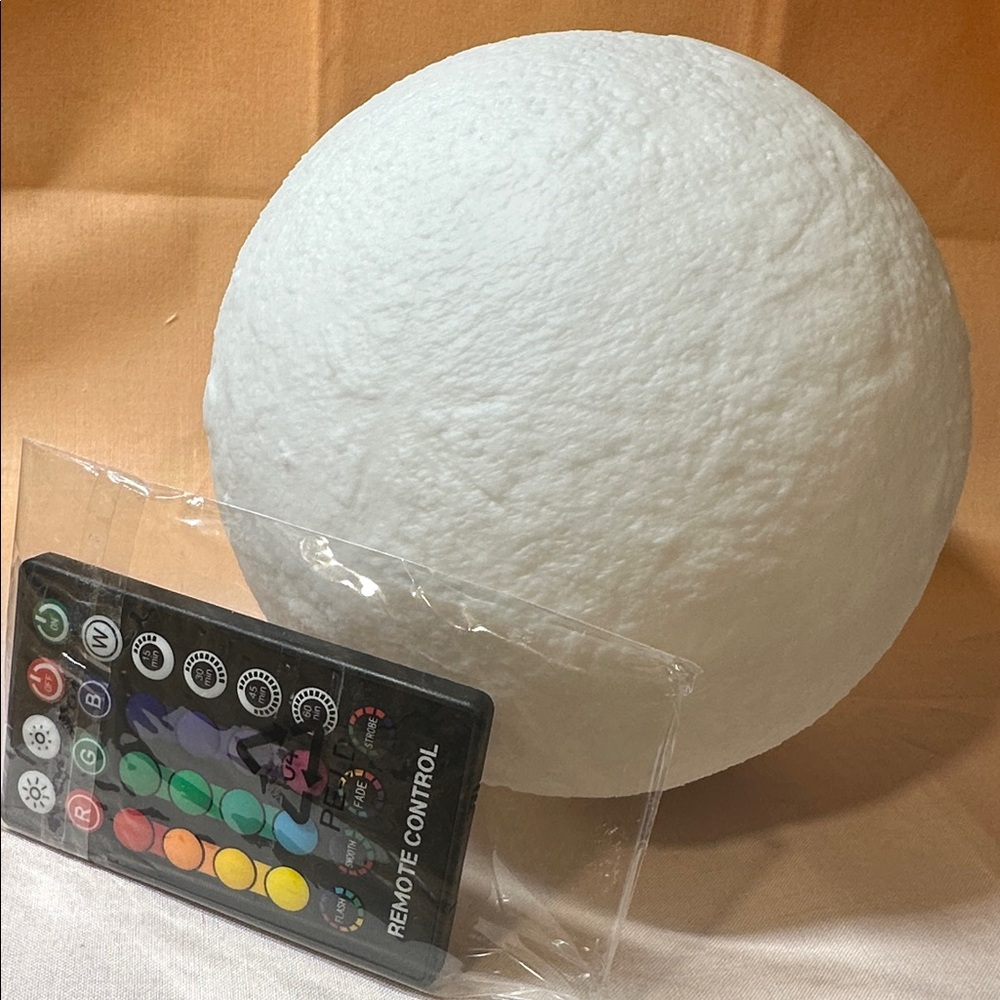 16-Color LED Moon Light Lamp with Remote - Picture 5 of 5